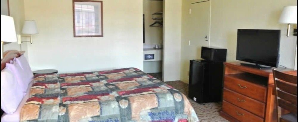 Hotel 6 Chickasha, Ok 2*
